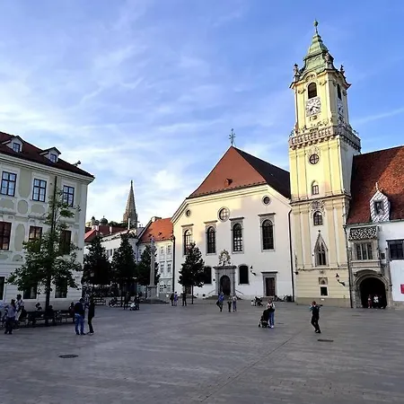 Luxurious And Royal In The Old Town Апартаменты