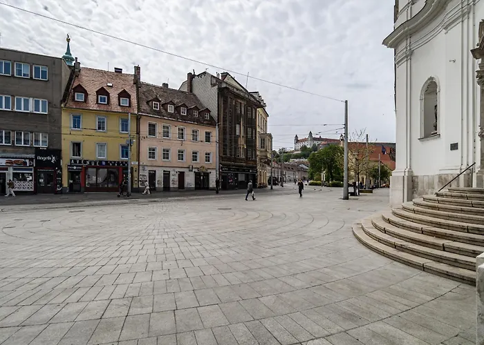 Apartament Luxurious And Royal In The Old Town Bratysława