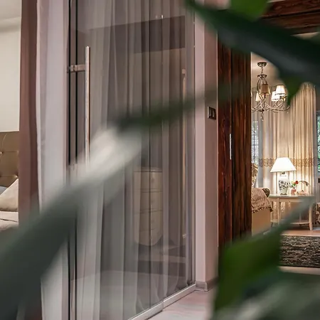 Luxurious And Royal In The Old Town Bratislava