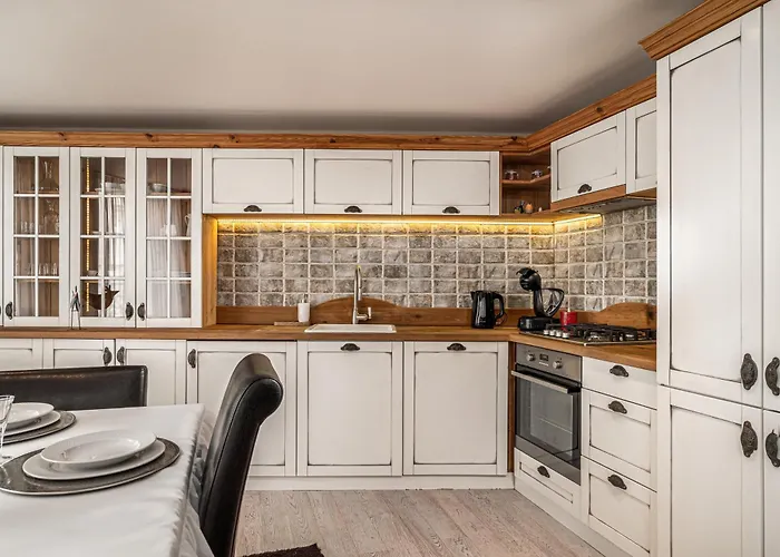 Luxurious And Royal In The Old Town Appartamento *