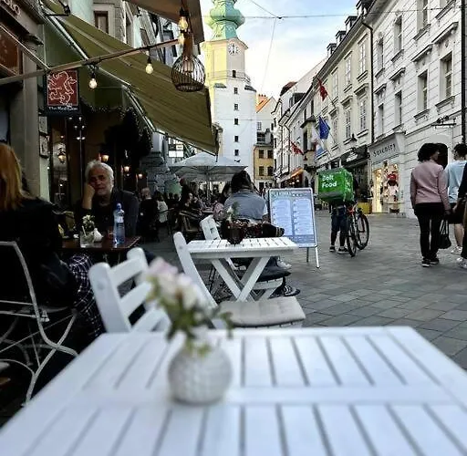 Luxurious And Royal In The Old Town Bratislava